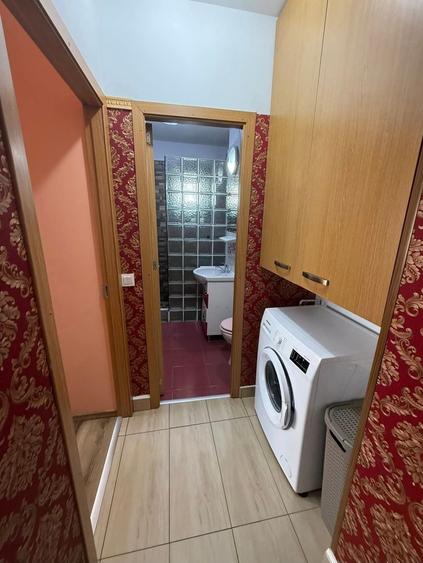 Apartament cu 2 camere decomandat în Republicii