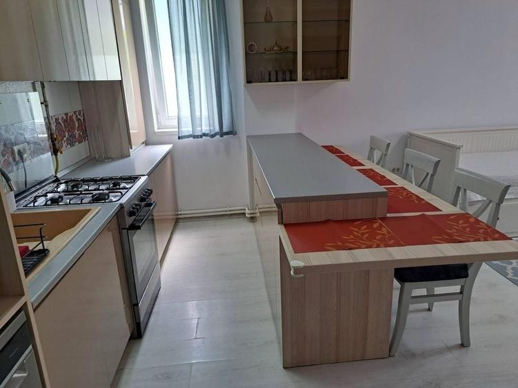 Apartament cu 2 camere nedecomandat în Central