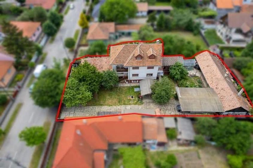 Casă cu 7 camere cu Canalizare în Spitalului