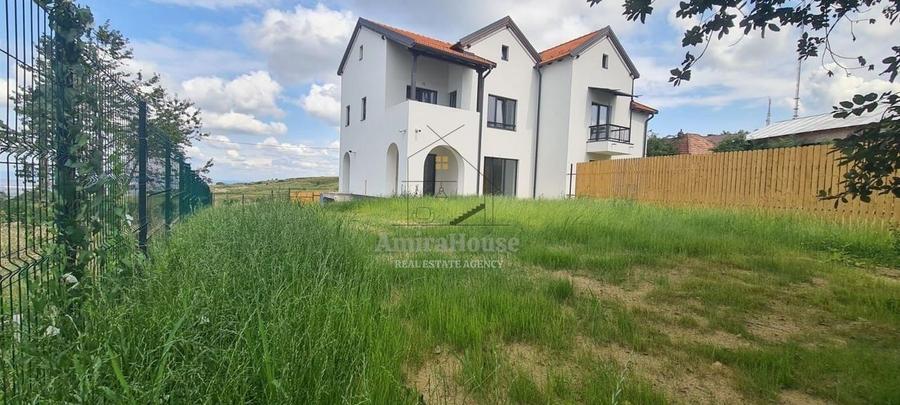 Duplex cu 5 camere cu Canalizare în Feleacu
