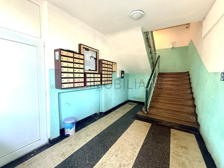 Apartament cu 3 camere semidecomandat în Lizeanu