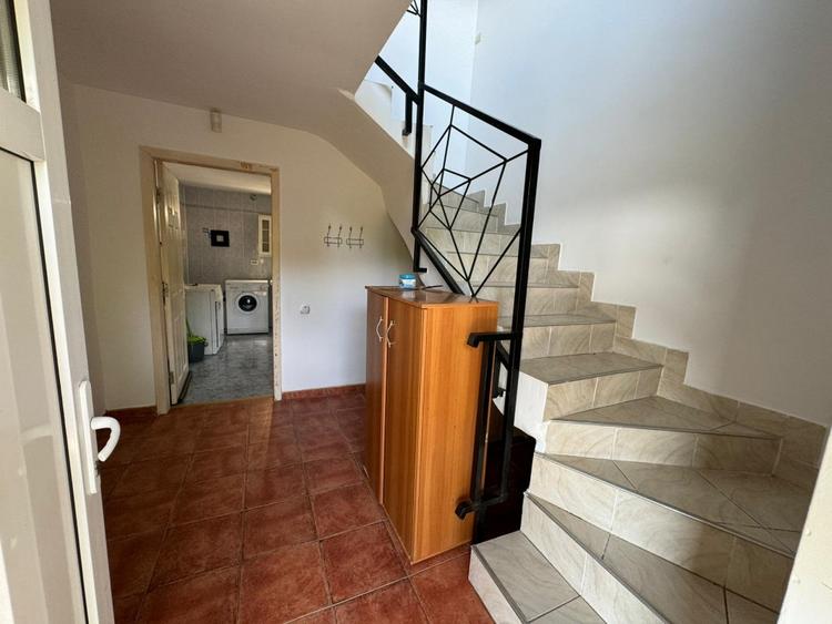 Casă individuală cu 4 camere cu Canalizare în Satulung