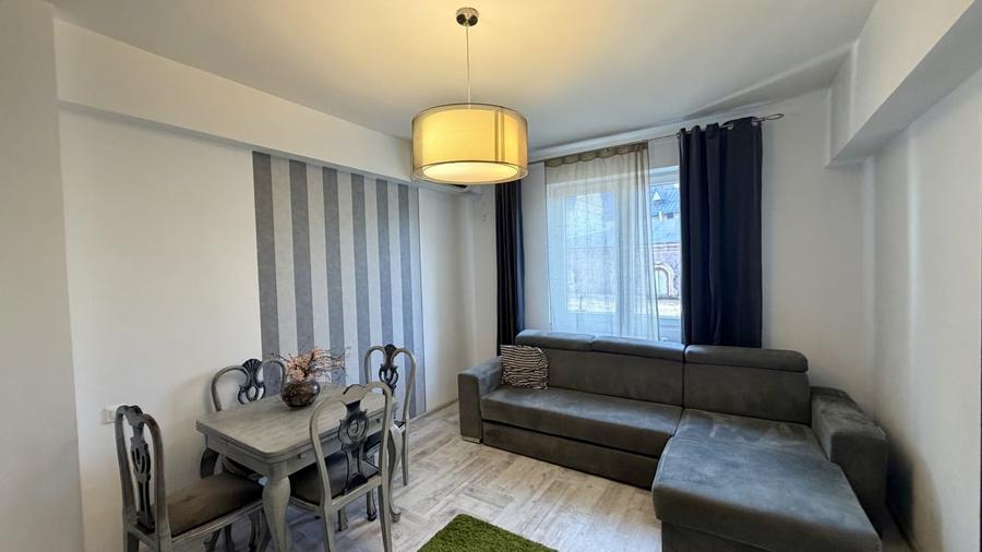 Apartament cu 2 camere semidecomandat în Universitate