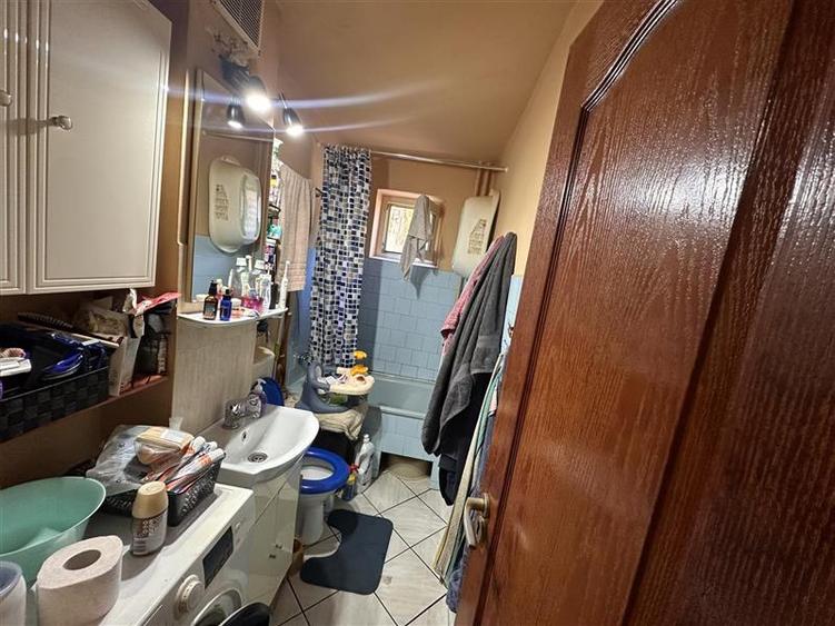 Apartament cu 2 camere nedecomandat în Girocului