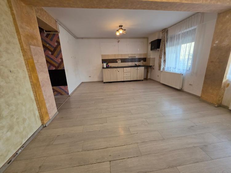 Apartament cu 3 camere semidecomandat în Nicolae Grigorescu