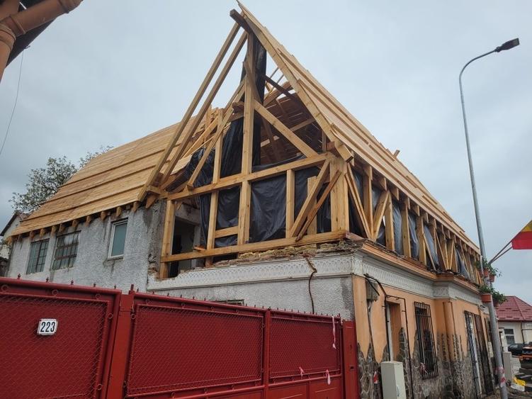 Casă cu 4 camere în Central