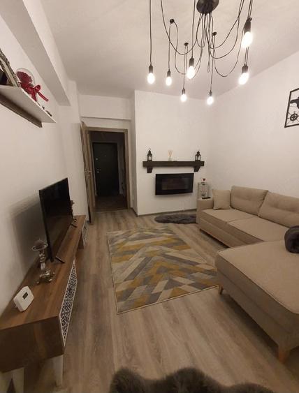 Garsonieră decomandată în Central