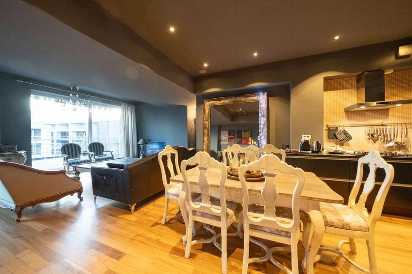 Penthouse cu 3 camere semidecomandat, mobilat în Herăstrău