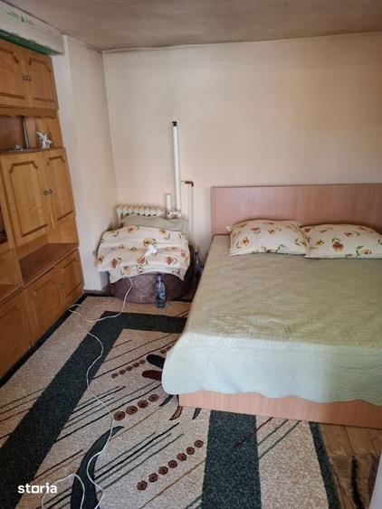 Casă cu 4 camere cu Teren 800 Mp în Central