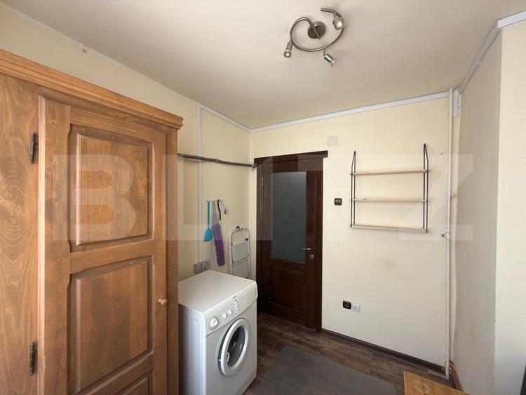 Apartament cu 3 camere decomandat, mobilat în Cina