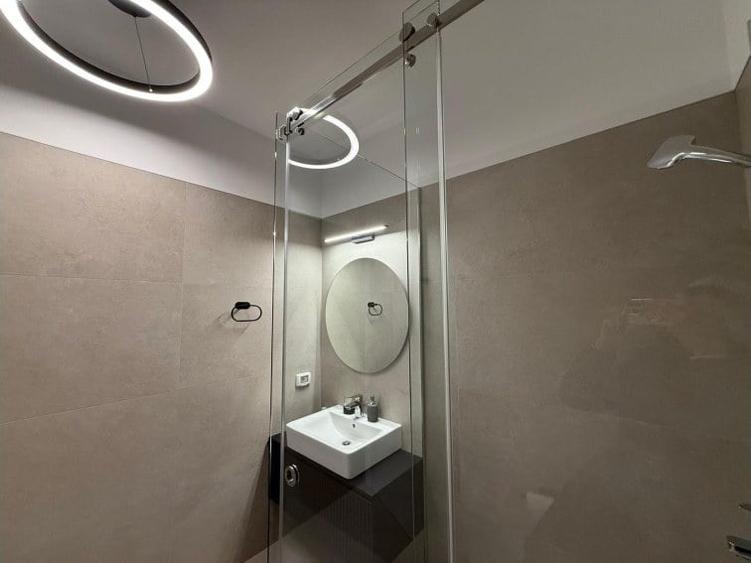 Apartament cu 3 camere în Nordului