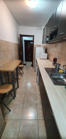 Apartament cu 2 camere semidecomandat în Berceni