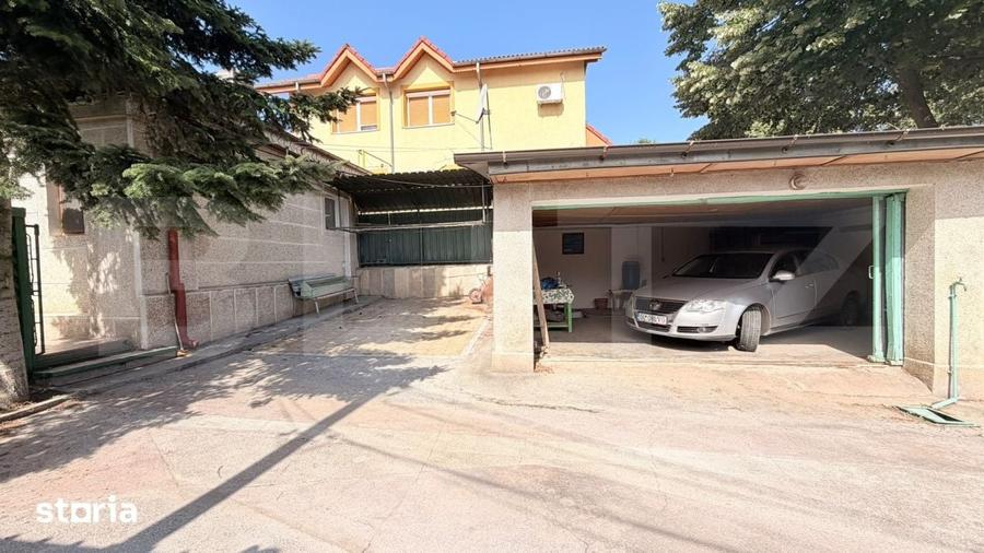 Casă cu 4 camere cu Teren 800 Mp în Piața Centrală