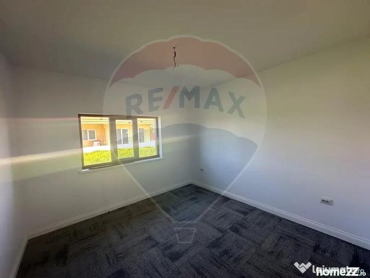 Casă cu 4 camere cu Teren 718 Mp în Lăpuș