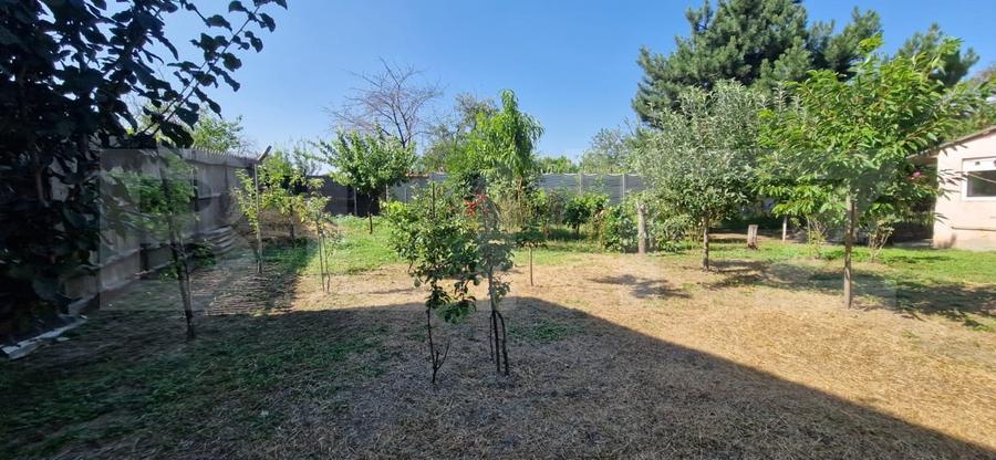 Casă individuală cu 3 camere cu Canalizare în Bariera Vâlcii