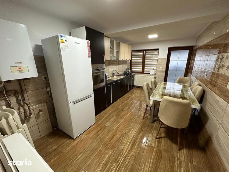 Casă cu 4 camere cu Teren 600 Mp în Central