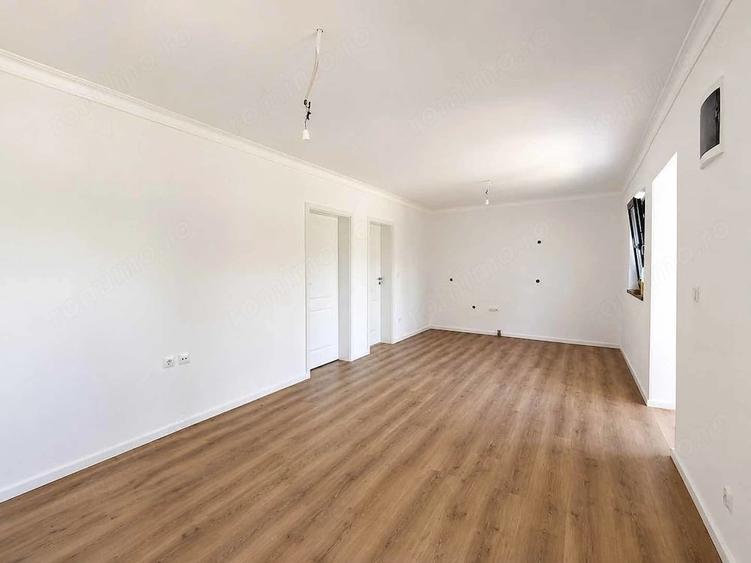 Casă cu Teren 620 Mp în Gepiu