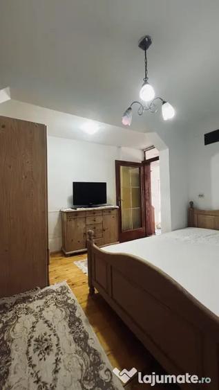 Apartament cu 3 camere decomandat în Chișoda