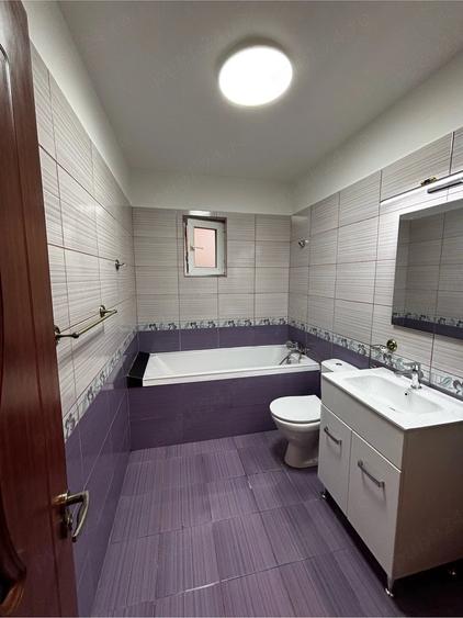 Apartament luminos 2 camere de inchiriat (parcare inclus ) - 3