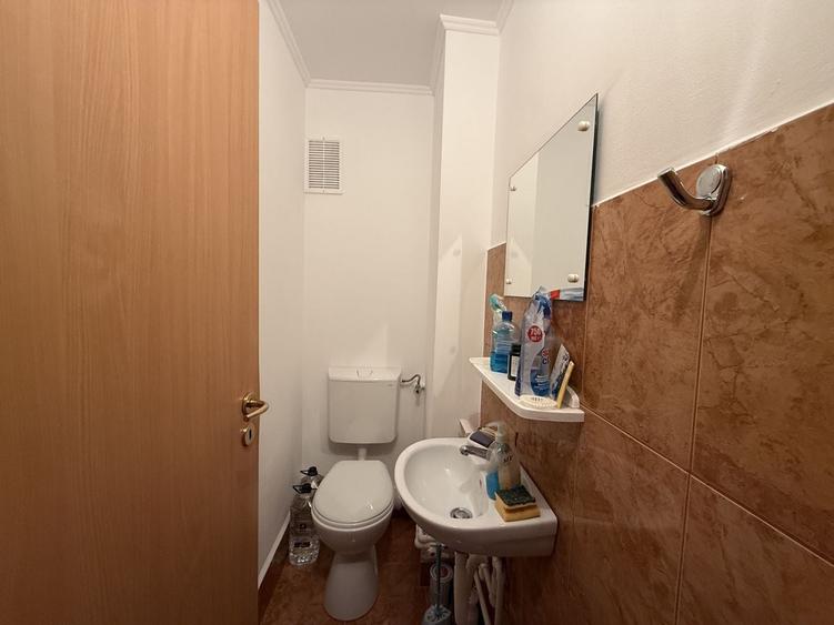 Apartament cu 4 camere decomandat, mobilat în Ultracentral