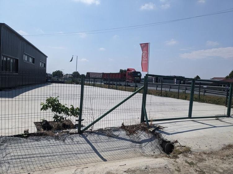 Spațiu comercial, de 128 mp, în Nord