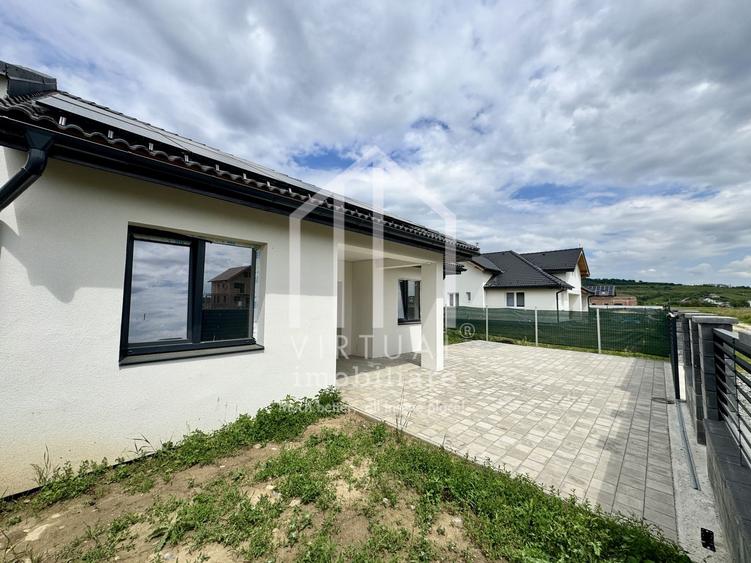 Casă individuală cu 3 camere cu Canalizare în Cristian