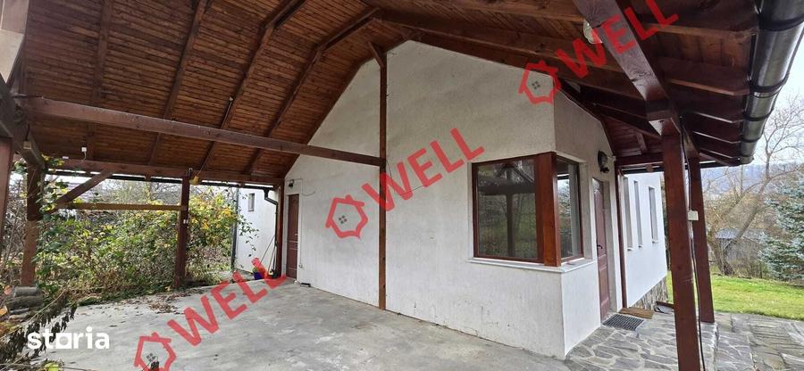 Casă cu 6 camere cu Teren 1300 Mp în Central