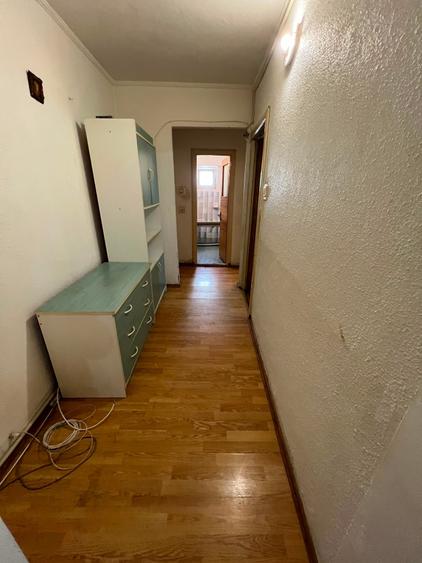 Apartament cu 3 camere decomandat în Steaua