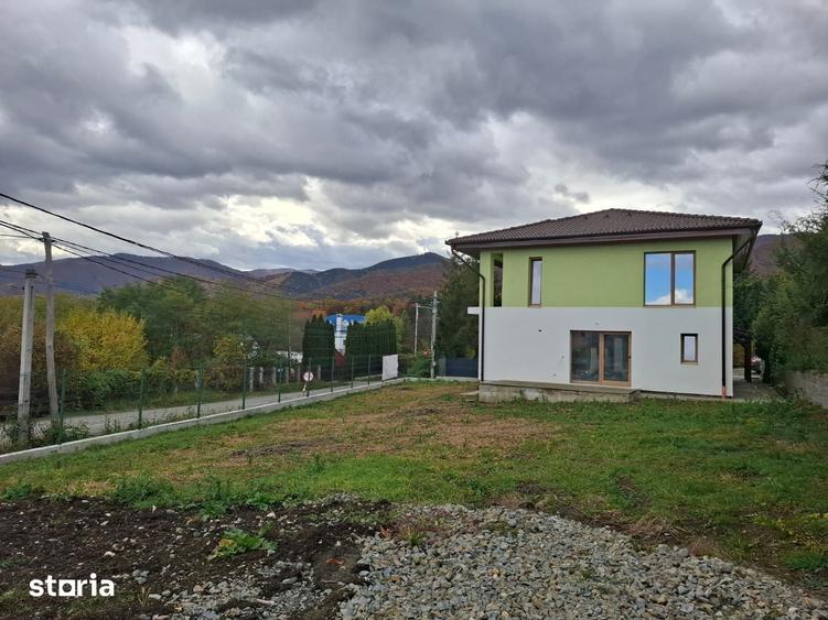 Casa noua in Tocile - individuala - priveliste deosebita spre munti - 4