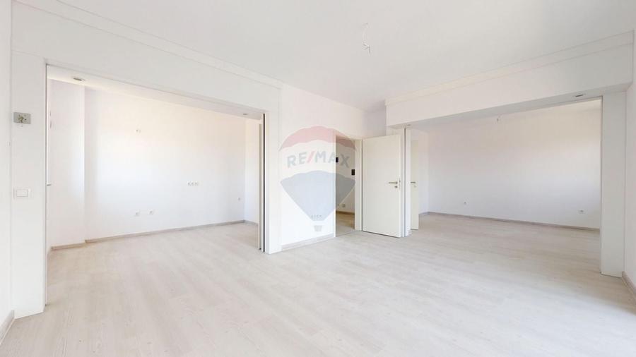 Apartament cu 2 camere decomandat în Avantgarden