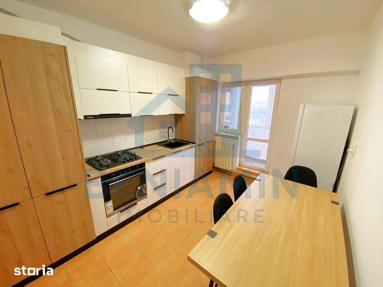 Apartament cu 3 camere decomandat în Ultracentral