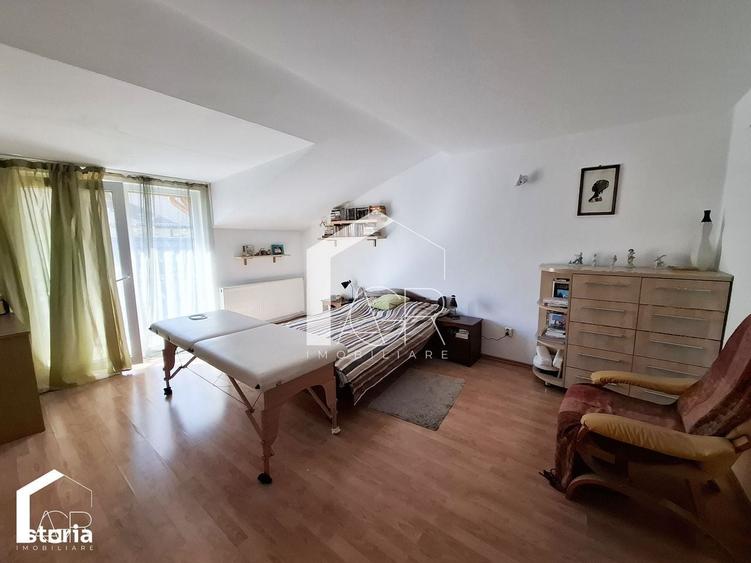 Casă cu 4 camere cu Teren 167 Mp în Republicii