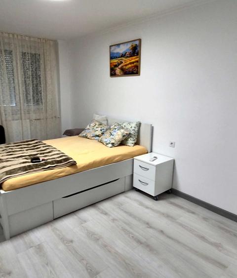 Apartament cu 2 camere decomandat în Ultracentral