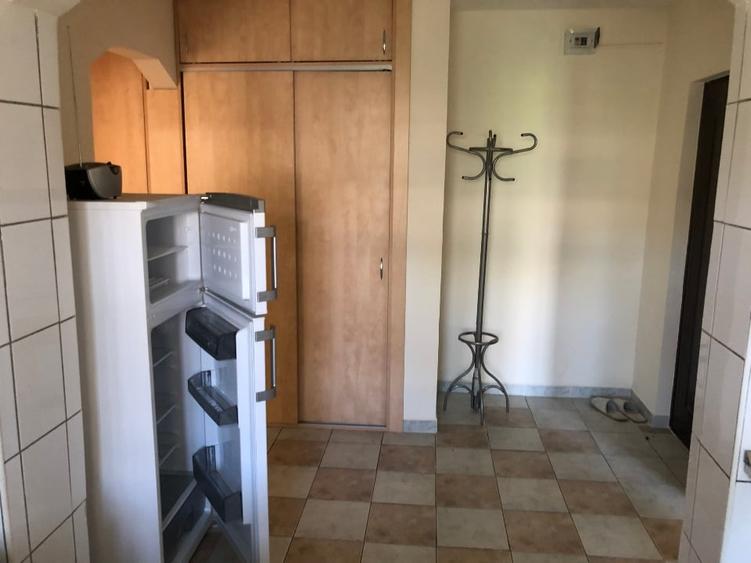 Apartament cu 2 camere decomandat, mobilat în Apărătorii Patriei
