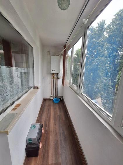 Apartament cu 3 camere semidecomandat, mobilat în Circumvalațiunii