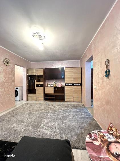 Apartament cu 2 camere semidecomandat, mobilat în Micro 17