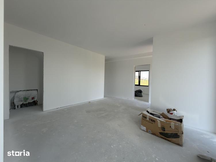 Casă cu 5 camere cu Teren 277.5 Mp în Bucovina