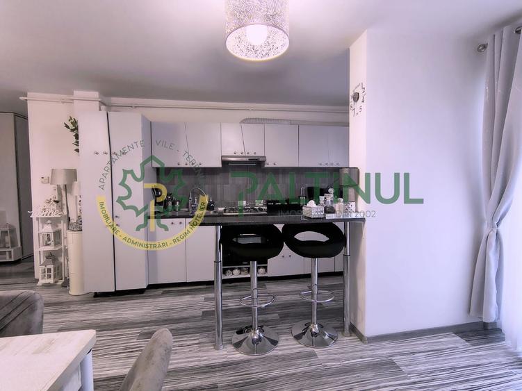 Apartament cu 3 camere decomandat, mobilat în Central