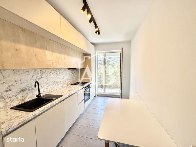 Apartament cu 3 camere, mobilat în Central