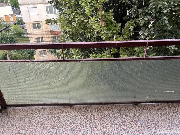 Apartament cu 4 camere decomandat în Bejan