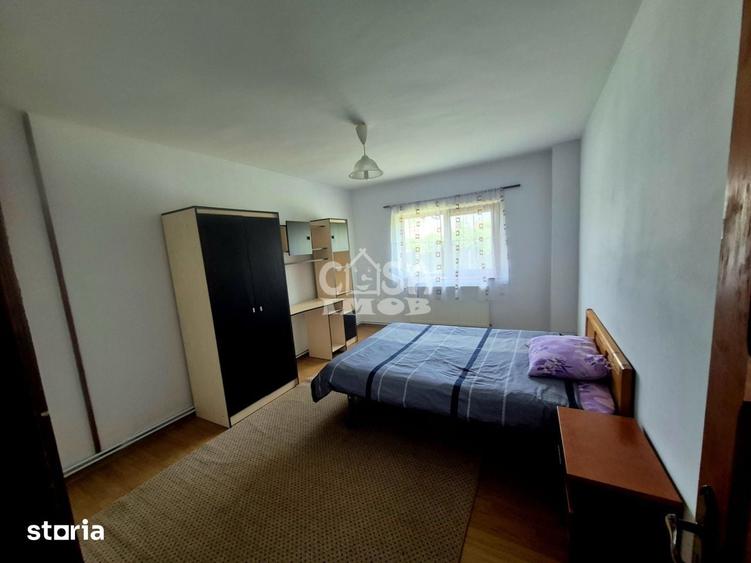 Casă cu 5 camere cu Teren 2400 Mp în Dragomirești