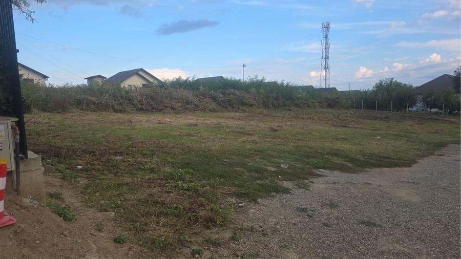 Teren de 813 mp, în Horpaz