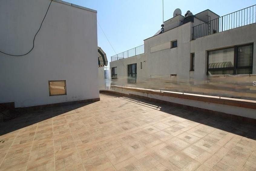 Apartament 5 camere-spatios- zona central-garaj - 11