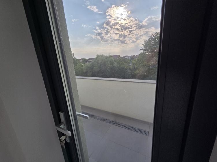 Apartament cu 2 camere semidecomandat în Dumbrăvița