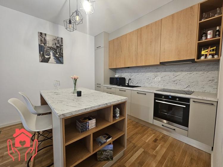 Apartament cu 2 camere semidecomandat, mobilat în Băneasa