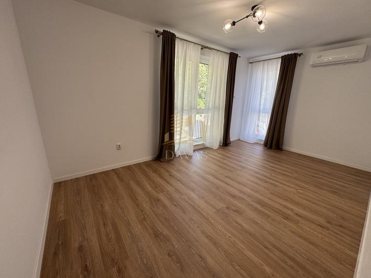 Duplex cu 4 camere cu Canalizare în Iris