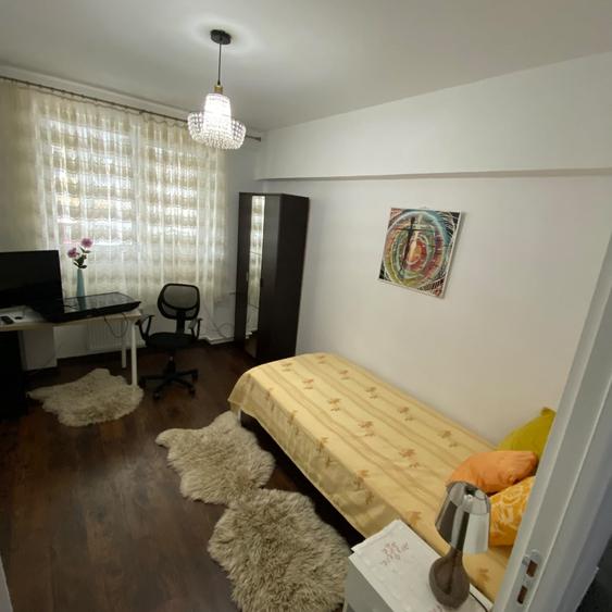 Apartament cu 3 camere decomandat, mobilat în Pantelimon