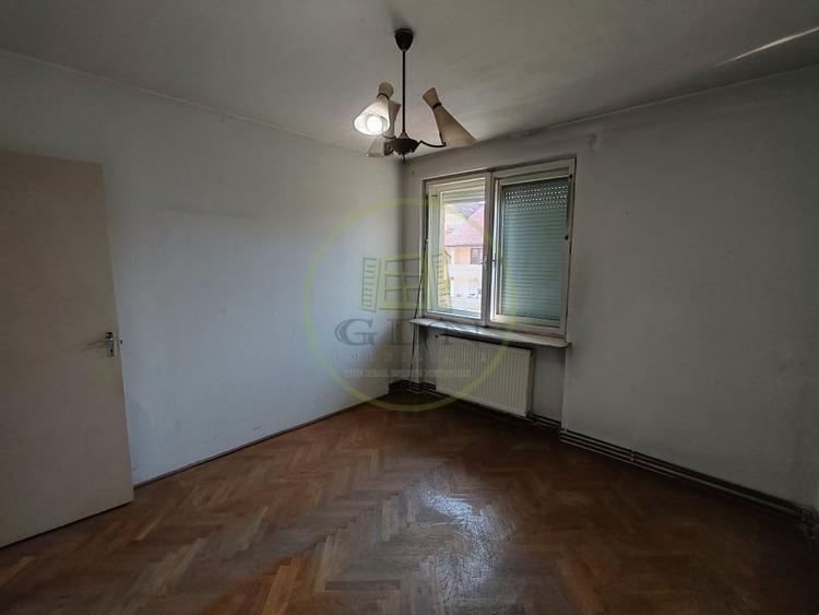 Apartament cu 3 camere decomandat în Ștrand