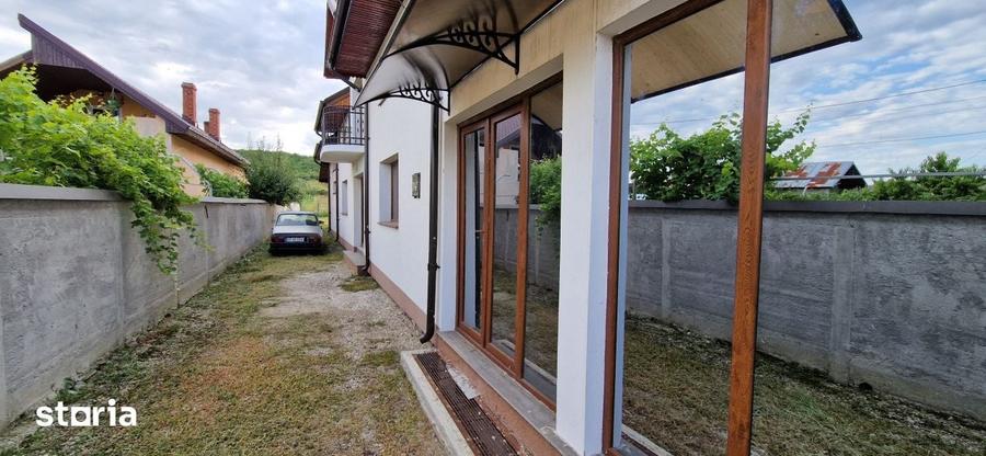 Casă cu 6 camere cu Teren 2601 Mp în Central