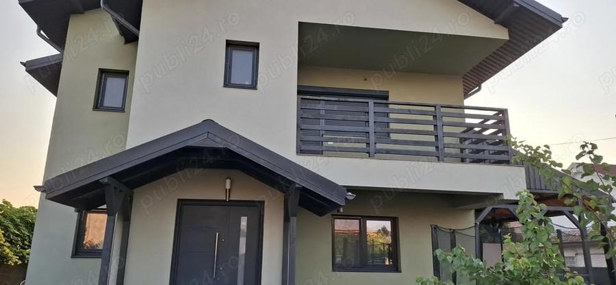 Casă cu 6 camere cu Teren 600 Mp în Central